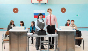 На избирательных участках в Барнауле 14 октября очередей к кабинкам для голосования не наблюдалось.