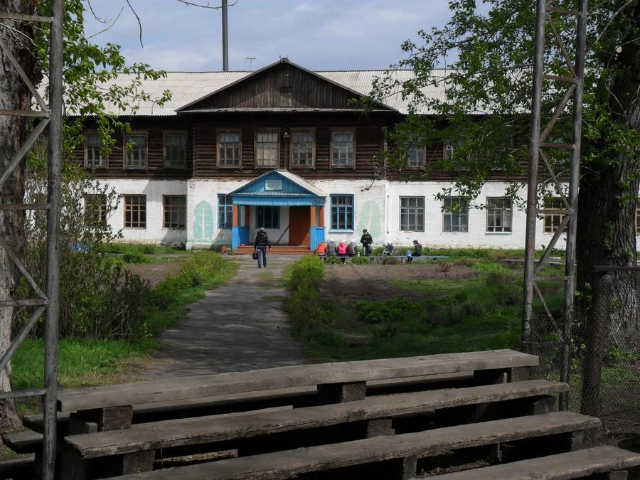 Шарчинская средняя школа Тюменцевского района Алтайского края.