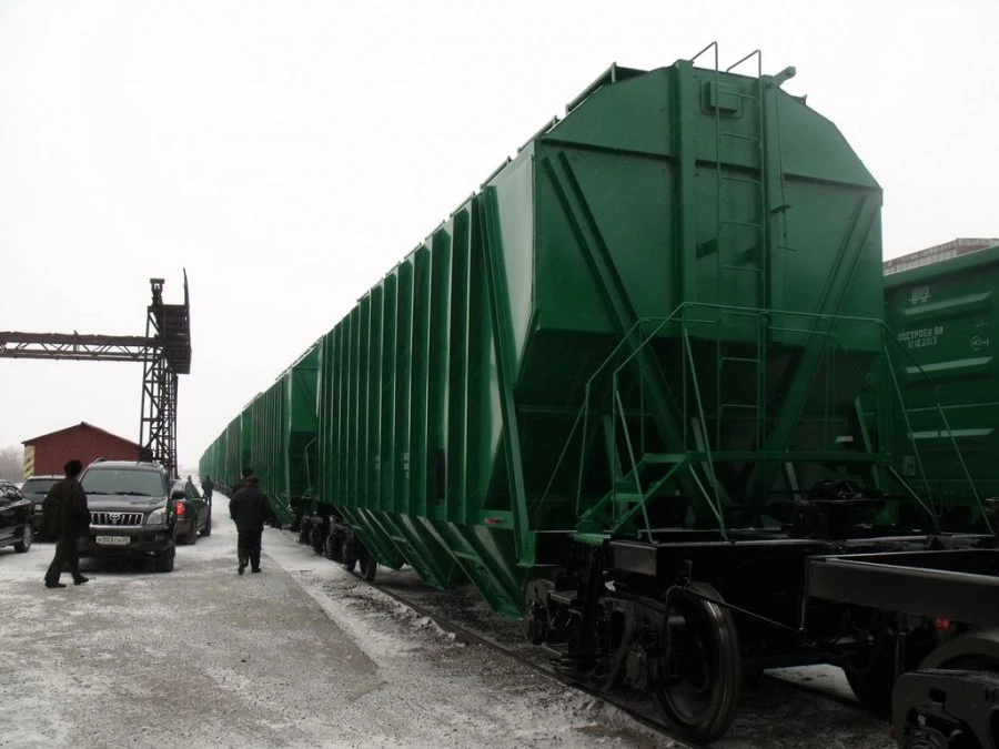 Барнаульский ВРЗ выпустил первую партию вагонов-хопперов.