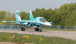 Бомбардировщик Су-34.