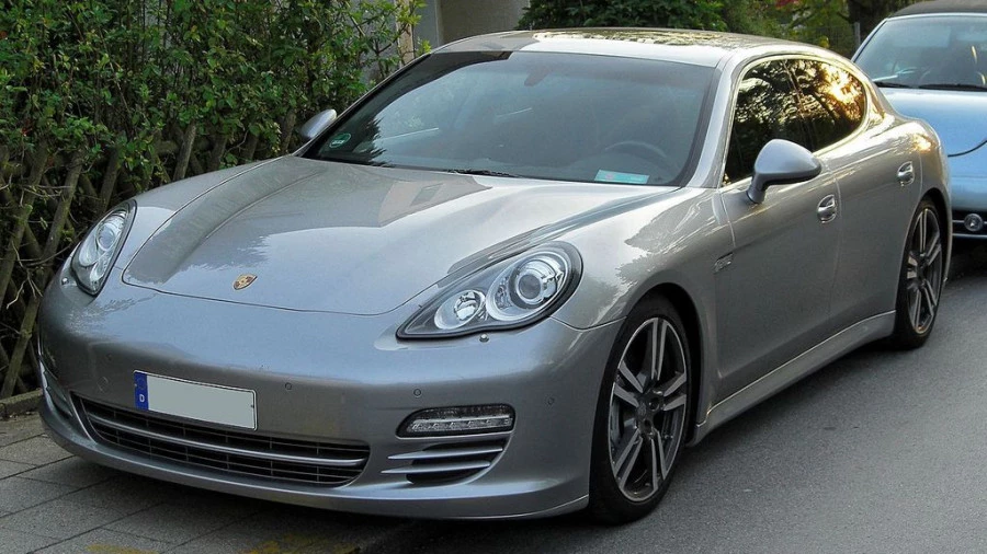 Porsche Panamera.