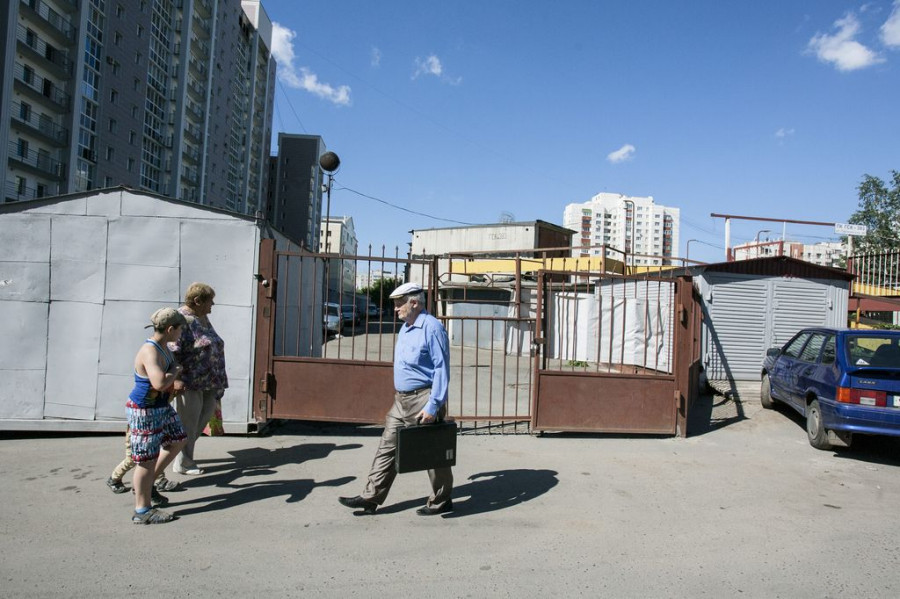 Скоро центр Барнаула потеряет еще три десятка гаражей.