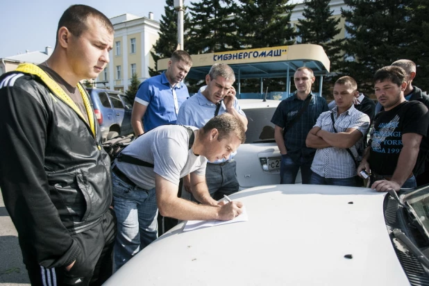 В Барнауле прошел митинг работников "Сибэнергомаша".