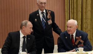 Владимир Путин встретился с российскими ветеранами – участниками Великой Отечественной войны. Уистерам, 6 июня 2014 года.