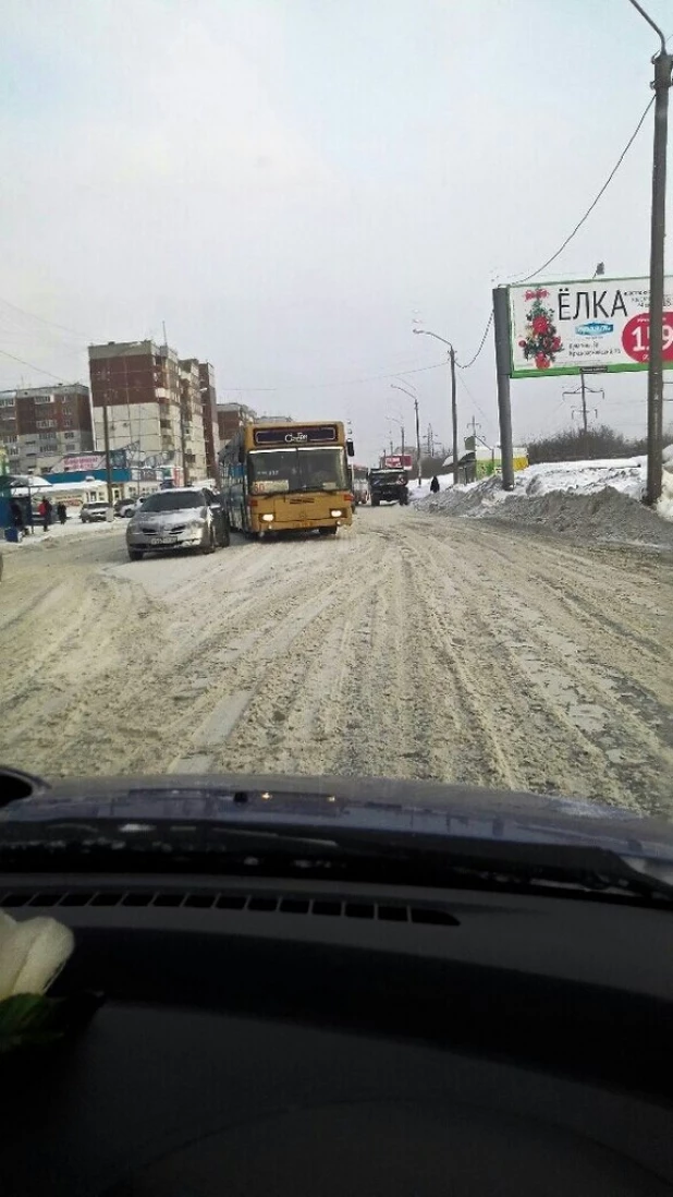 ДТП в Барнауле с участием общественного транспорта.