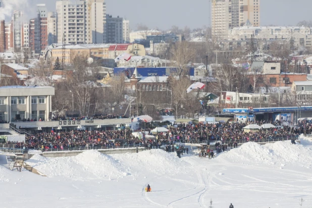 Авиационное шоу в Барнауле. 24 января 2014 года.