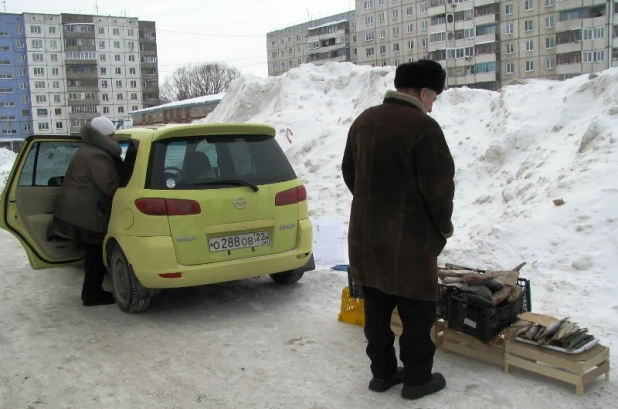 Несанкционированная торговля в Барнауле.