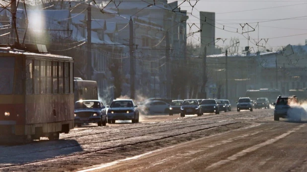 Автомобили в Барнауле.