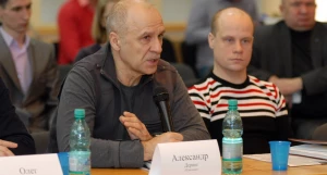 Александр Деринг.