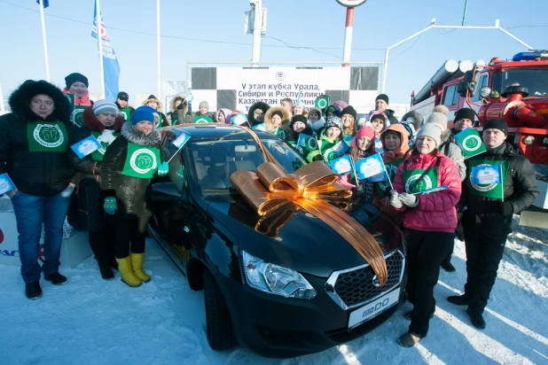 Автогонки на ипподроме в Барнауле