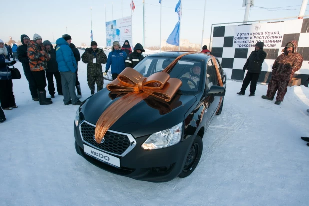 Автогонки на ипподроме в Барнауле