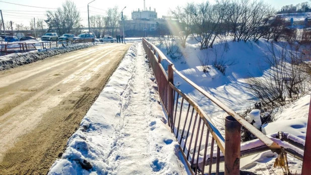 Аварийный мост через Барнаулку.