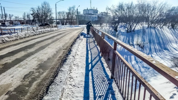 Аварийный мост через Барнаулку.