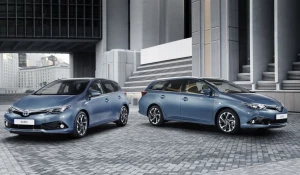 Toyota Auris 2015 модельного года