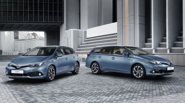 Toyota Auris 2015 модельного года