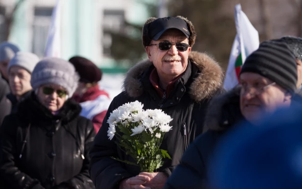 В Барнауле прошла антикризисная и антивоенная акция. 1 марта 2015 года.