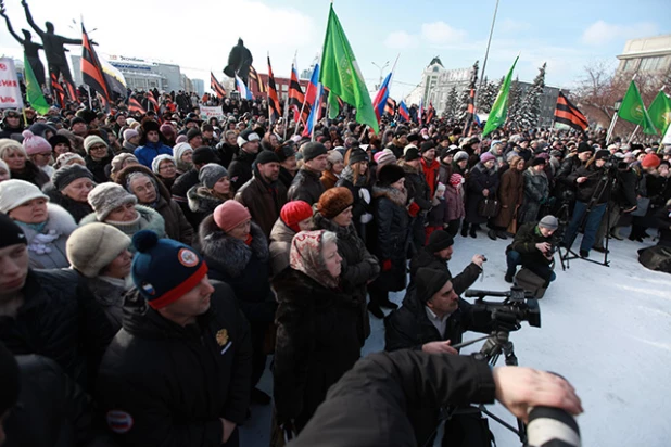 Митинг  "Защити свою веру" в Новосибирске.