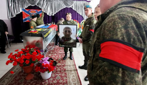 Прощание и похороны ополченца Ивана Королькова. Барнаул, 7 марта 2015 года.