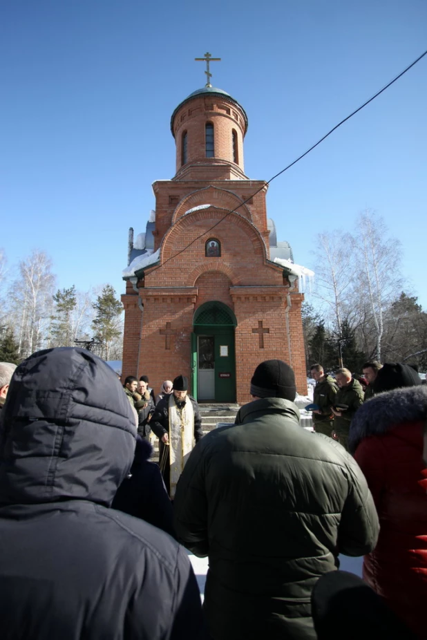 Прощание и похороны ополченца Ивана Королькова. Барнаул, 7 марта 2015 года.