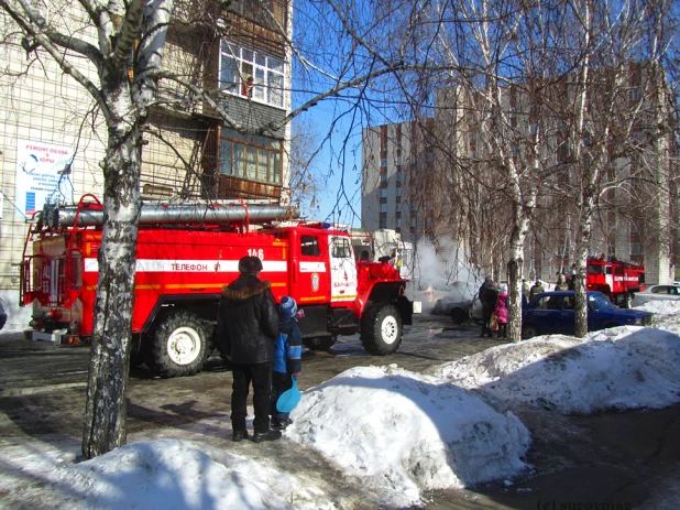 В Барнауле горела Toyota.