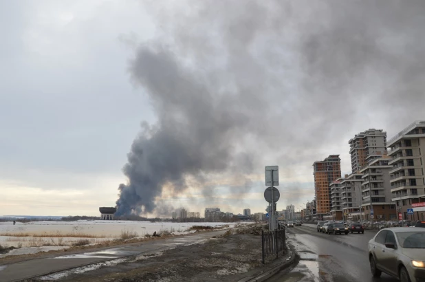 Пожар в ТЦ "Адмирал" в Казани.