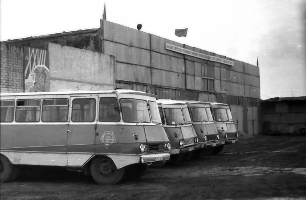 ПАГ-2М на территории автобазы треста "Каменьводстрой". Апрель 1986 года.