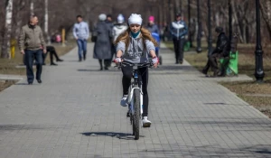 Барнаульские девушки в апреле.