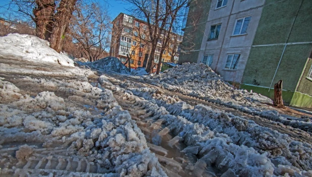 Весна, дороги. 