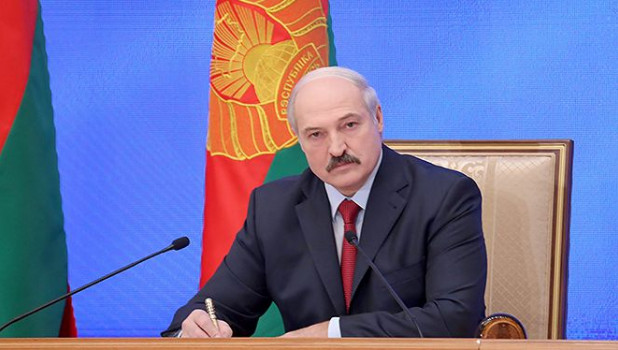 Лукашенко ввел большие уголовные сроки за призывы к санкциям