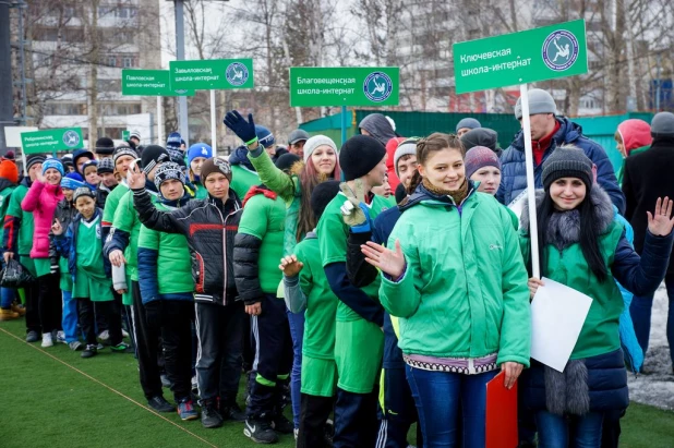 В Барнауле прошел региональный отборочный турнир по футболу среди воспитанников детских домов и школ-интернатов "Будущее зависит от тебя".