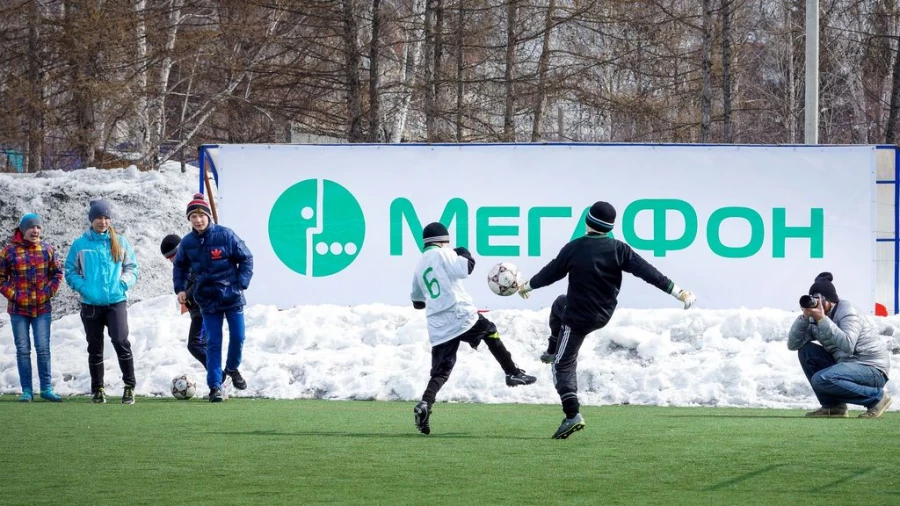 В Барнауле прошел региональный отборочный турнир по футболу среди воспитанников детских домов и школ-интернатов "Будущее зависит от тебя".