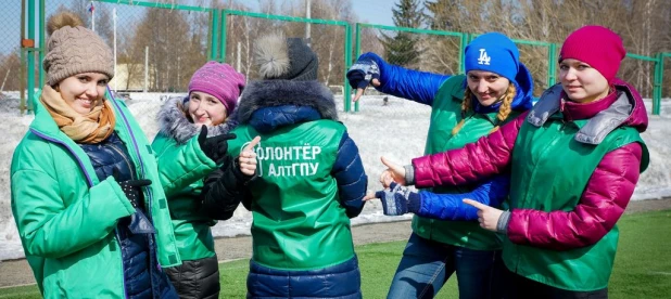 В Барнауле прошел региональный отборочный турнир по футболу среди воспитанников детских домов и школ-интернатов "Будущее зависит от тебя".