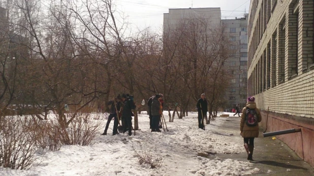 "Чистый четверг" в Центральном районе Барнаула.