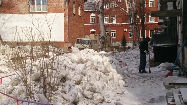 "Чистый четверг" в Центральном районе Барнаула.