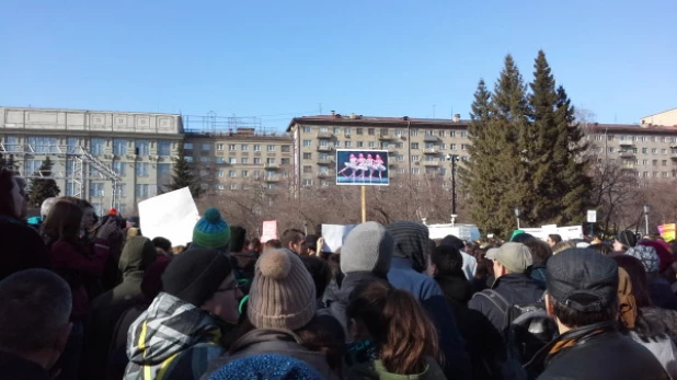 Митинг в поддержку оперы "Тангейзер" в Новосибирске.