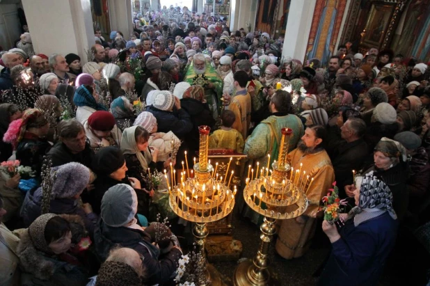 Вербное воскресенье в Барнауле. 5 апреля 2015 года.