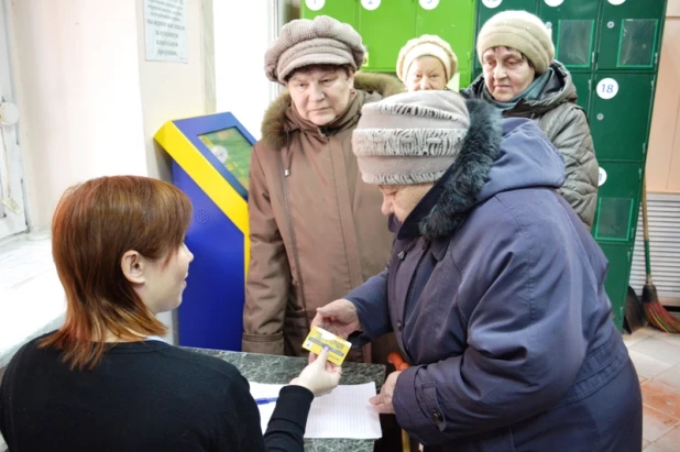 В Барнауле открылся новый социальный продовольственный магазин.