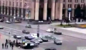 Сын Порошенко попал в ДТП на Майдане.