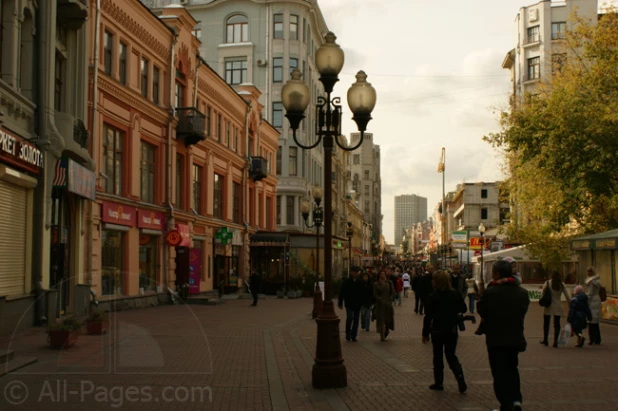 Ул. Старый Арбат в Москве.