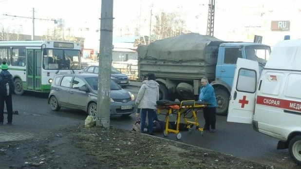 ДТП в Барнауле у ТРЦ "Огни".