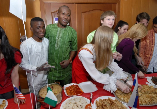 Праздник национальной кухни в АлтГТУ. 9 апреля 2015 года.