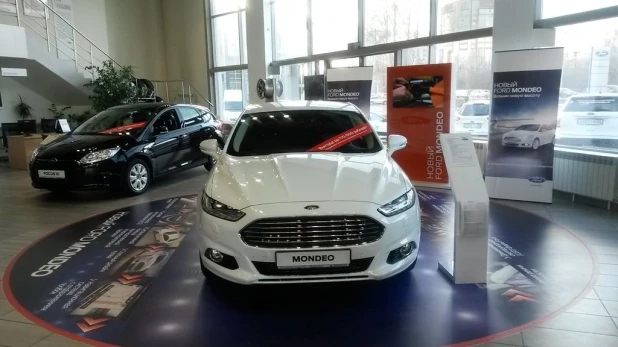 Ford Mondeo в барнаульском автосалоне