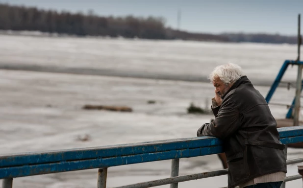 Обь в районе Речного вокзала. 15  апреля 2015 г.