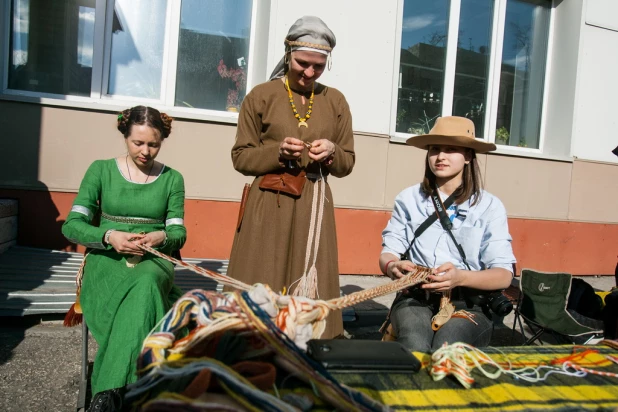 Рыцарские бои в Барнауле. 18 апреля 2015 года.