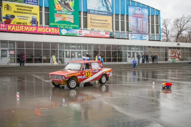 Парад ВАЗ-2101 в Барнауле