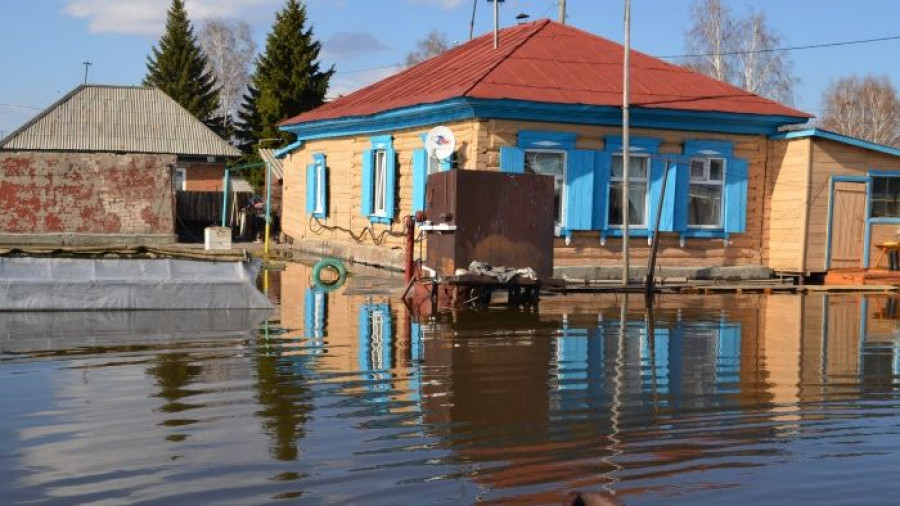 Паводок в с. Лебяжье Центрального района Барнаула, апрель, 2015 года.