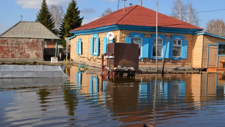 Паводок в с. Лебяжье Центрального района Барнаула, апрель, 2015 года.