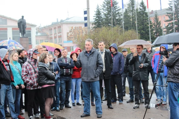 Акция протеста против плохих дорог в Рубцовске