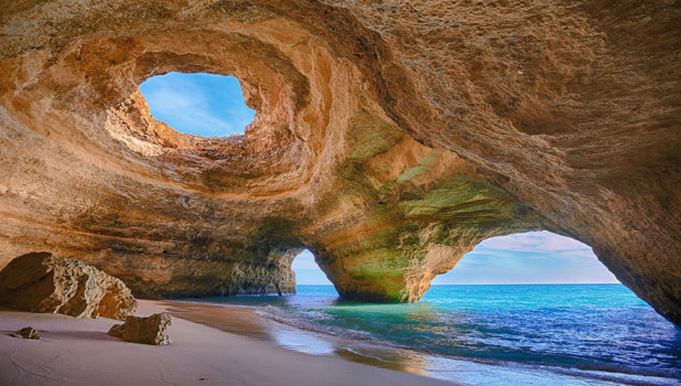 Пещера в Альгарве, Португалия