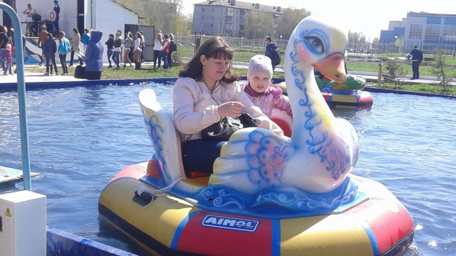 В Барнауле открылись парки. 1 мая 2015 года.